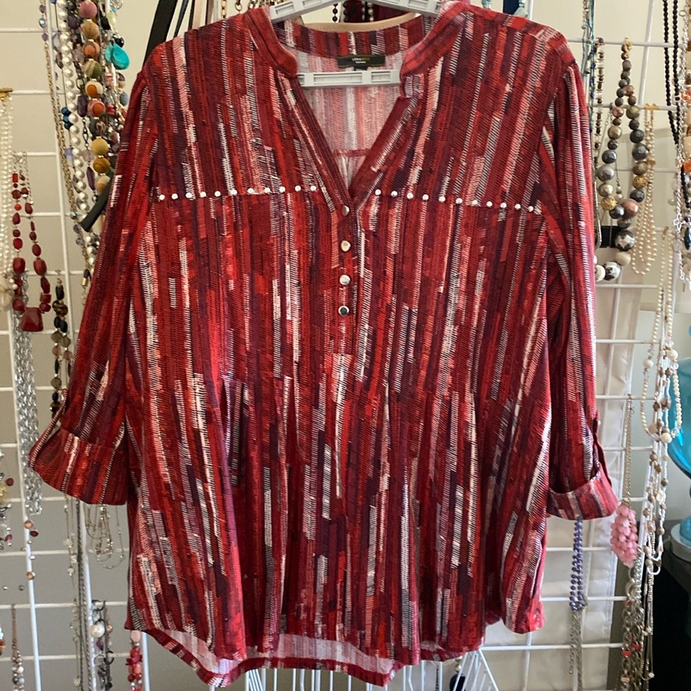 Vera rose Woman boho blouse silver buttons and grommets tab sleeve poly blend 1X